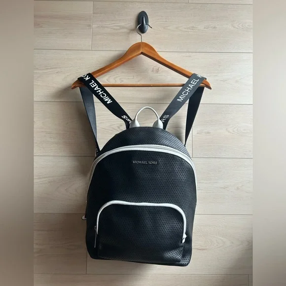 Michael Kors Lacey Medium Leather Backpack - Picture 3 of 17